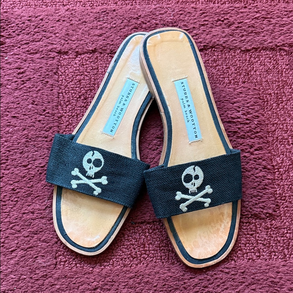 Stubbs & Wootton Embroidered Silver Skull Slides